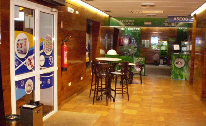 Royal Ferrol Comar, Entrada