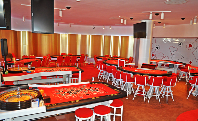 Casino Maritim Comar, Sala de juego