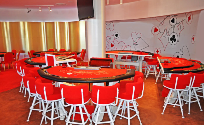 Casino Maritim Comar, Poker room