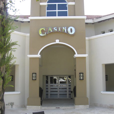 Casino Comar NH Bavaro Comar, Entrada